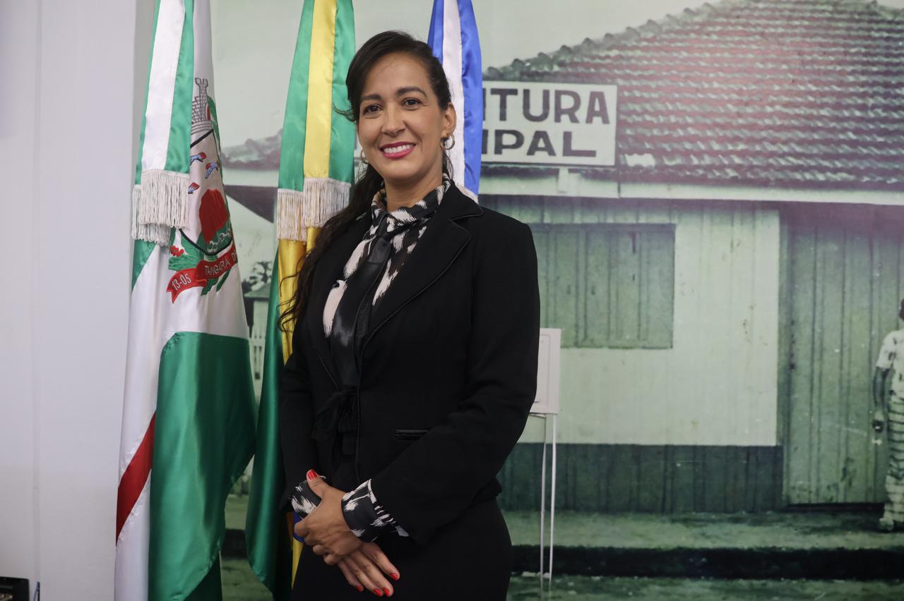 Vereadora de Tangará da Serra destaca trabalho social de primeira-dama de MT com Moção de Aplausos