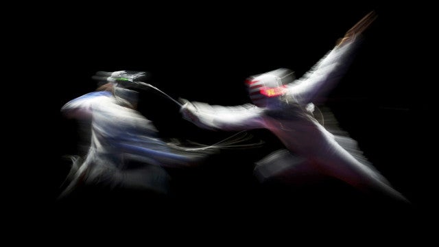 Ucraniana se recusa a cumprimentar adversária russa e é desclassificada do Mundial de esgrima