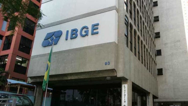 IBGE abre inscrições para 148 vagas temporárias com salário de R$ 3.100