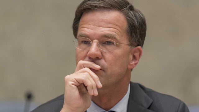 Premiê da Holanda renuncia após divergências sobre política migratória