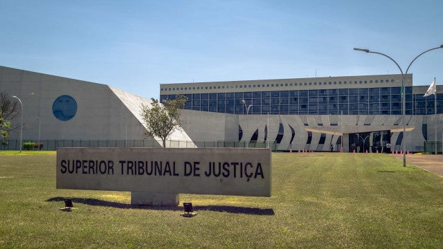 Ministro do STJ tranca ação penal contra mulher que abortou e foi denunciada por médico