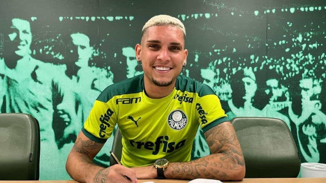 Palmeiras encaminha empréstimo de Rafael Navarro para time dos EUA