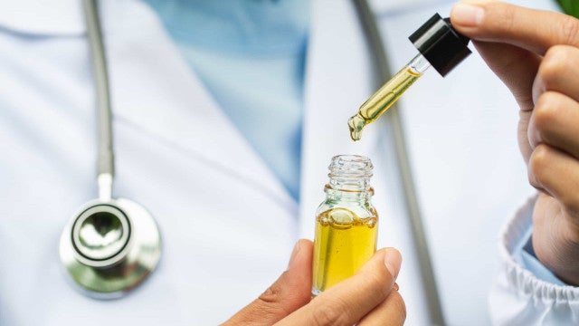 Estados aprovam distribuição de Cannabis medicinal pelo SUS em meio a indefinição federal