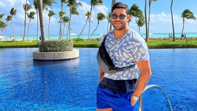 Hulk celebra aniversário com a mulher e todos os filhos