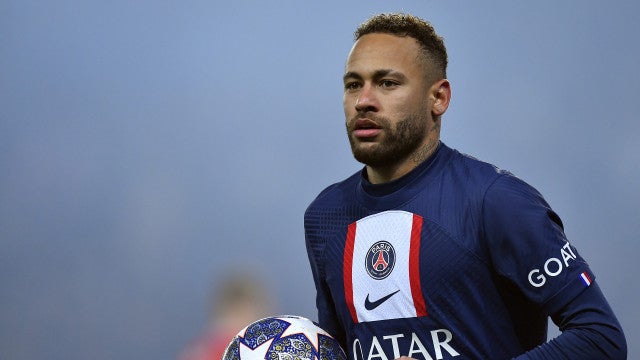 Neymar é liberado pelos médicos e volta a treinar com os companheiros do PSG