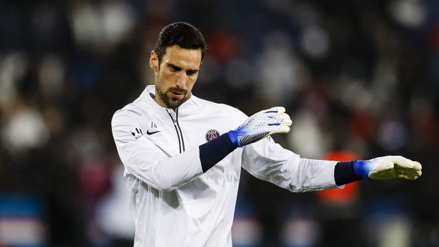 Goleiro do PSG vai passar por nova cirurgia na cabeça na próxima semana, diz jornal