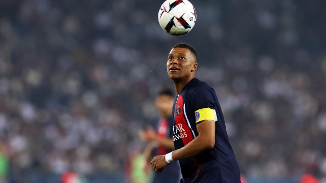 Mbappé joga junto com o irmão pela primeira vez, e PSG vence amistoso