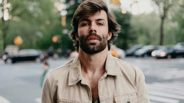 Ator de ‘Travessia’ rebate ataque homofóbico