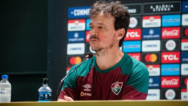 Diniz critica falta de critério da arbitragem após empate em Flu x Fla