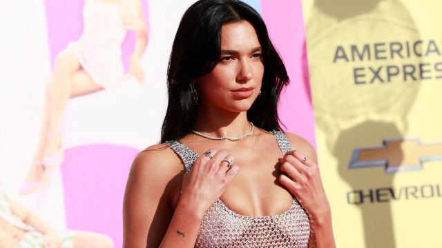 Dua Lipa mostra bastidores com o elenco do filme ‘Barbie’
