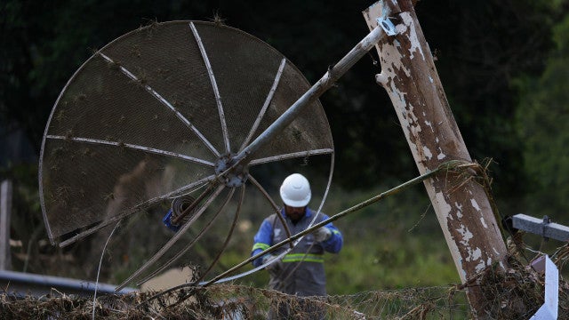 Ciclone deixa três mortos, dezenas de feridos e 1 milhão sem energia no Sul e em SP