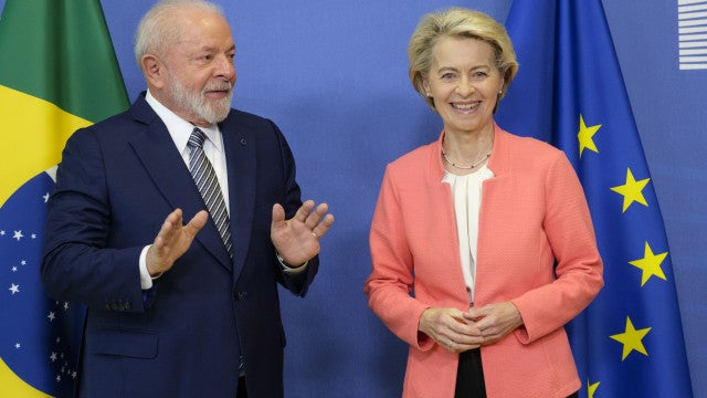 Ao lado de Lula, Von der Leyen diz esperar fim de divergências para acordo com Mercosul