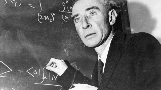 O homem por trás do filme: Quem foi Oppenheimer?