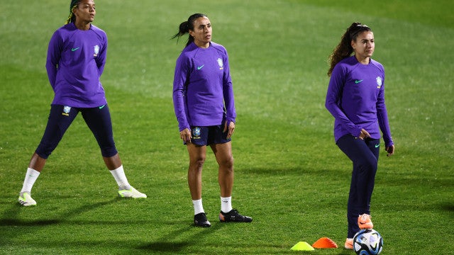 Seleção feminina retoma treinos de olho na França após goleada em estreia na Copa