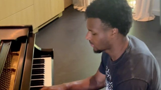 LeBron James mostra filho tocando piano dias após sofrer parada cardíaca