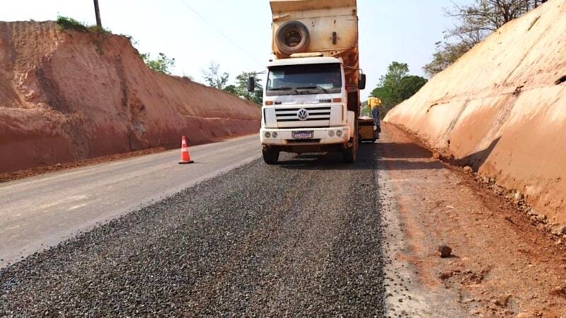 Começa asfaltamento da MT-174 entre Castanheira e Juruena