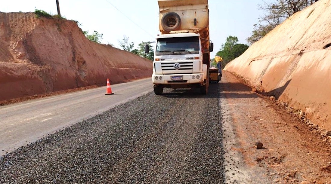 Começa asfaltamento da MT-174 entre Castanheira e Juruena