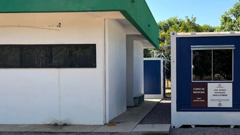Sinop: prefeito inaugura containers ambulatórios com atendimentos em 10 especialidades