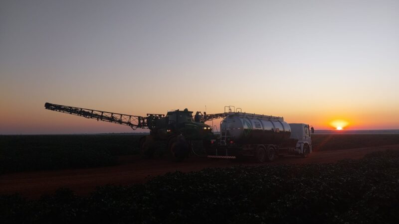 Equipamento que abastece rápido pulverizadores gera 50% de eficiência no processo de aplicação