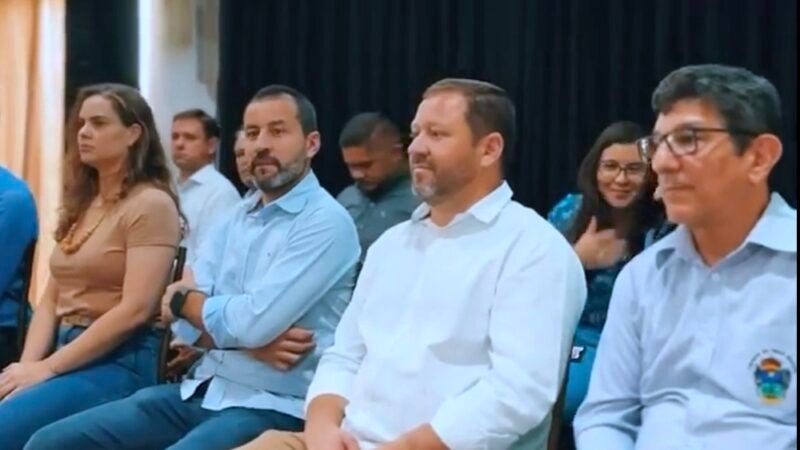 Prefeitos empossa 256 servidores aprovados em concurso em Nova Mutum