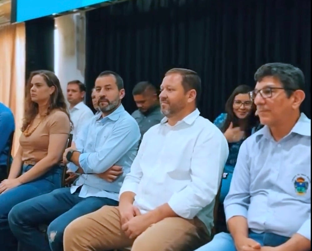 Prefeitos empossa 256 servidores aprovados em concurso em Nova Mutum