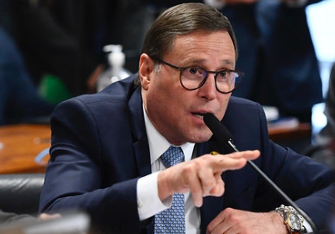 Senador e vice-presidente da Aprosoja criticam ministro Fávaro por ataques a entidade