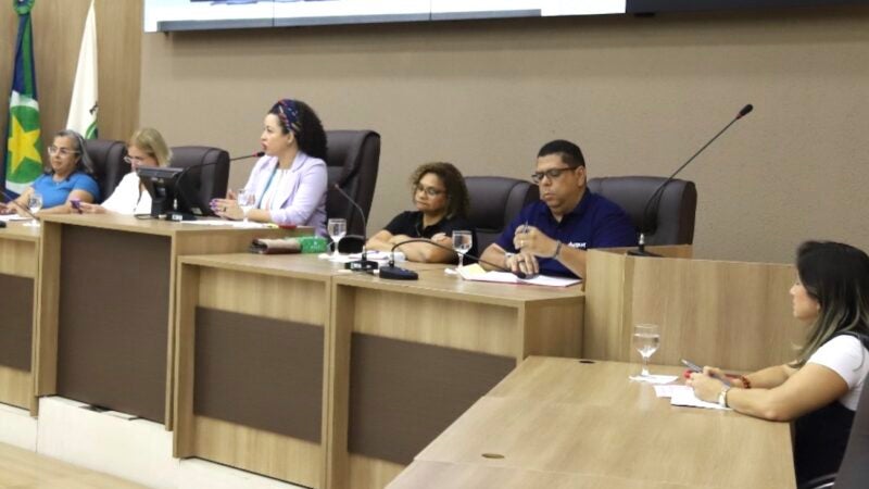 Vereadores, secretaria e sindicato debatem educação infantil em tempo integral em Sinop