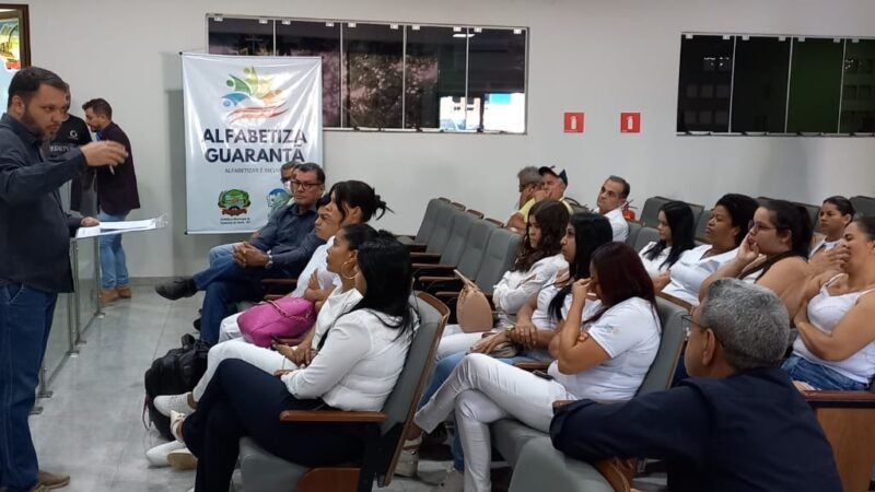 Liderados pelo presidente Valcimar, vereadores articulam diálogo para resolver questões apresentadas por técnicos de enfermagem do hospital municipal