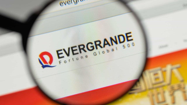 Chinesa Evergrande reduz prejuízo líquido, e ações vão voltar ao pregão