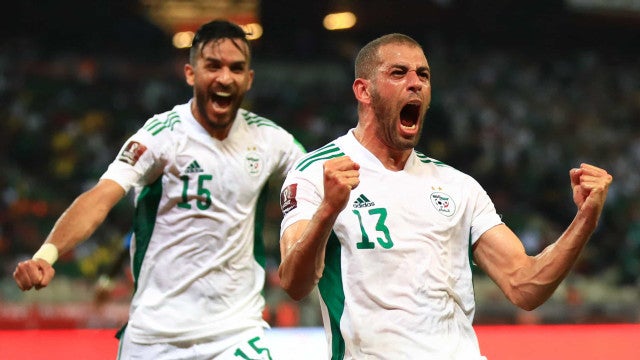 Slimani é anunciado no Coritiba com frase curiosa: "Com esta cor…"