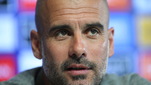 Guardiola é submetido a cirurgia de emergência e desfalca City por um mês