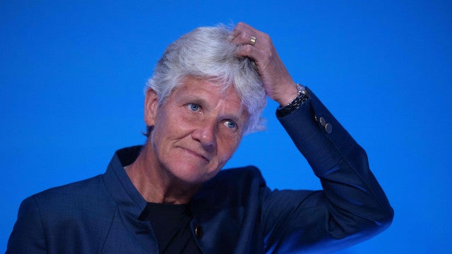 Após eliminação, Pia Sundhage retorna para a Suécia em silêncio e com futuro incerto na seleção