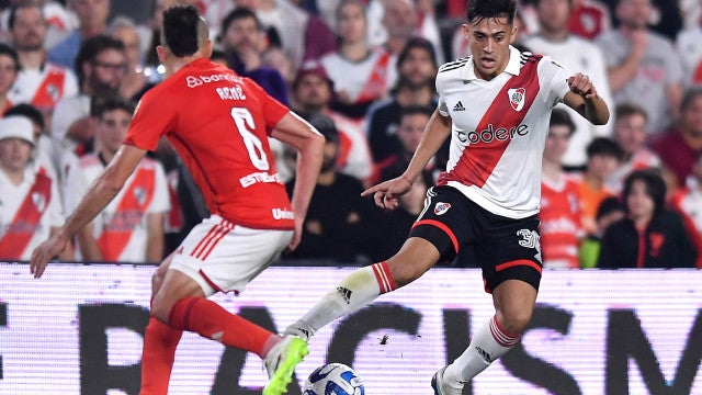 River vence Inter de virada com atuação monumental de jovem