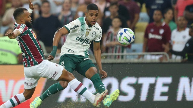 Palmeiras usa time misto, sofre com erros, vê Fluminense ser letal e é derrotado no Maracanã
