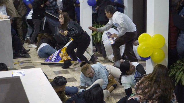 Vídeo mostra momento em que candidato a presidente Villavicencio é morto