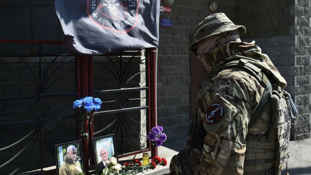 Russos pró-Kyiv pedem a Grupo Wagner vingança por morte de Prigozhin