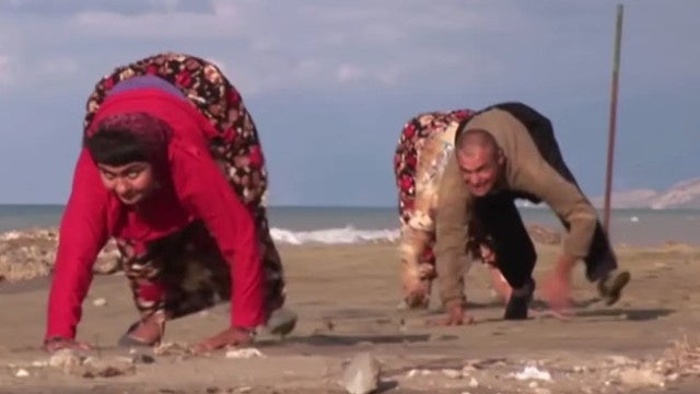 Ulas, a família turca que anda de ‘quatro’