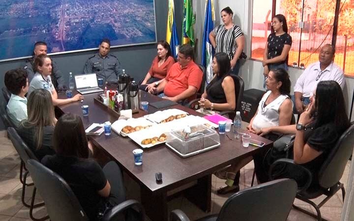 PREFEITURA DE GUARANTÃ DEFINE AÇÕES PARA EVENTO AGOSTO LILÁS QUE SERÁ REALIZADO NO DIA 29 DE AGOSTO