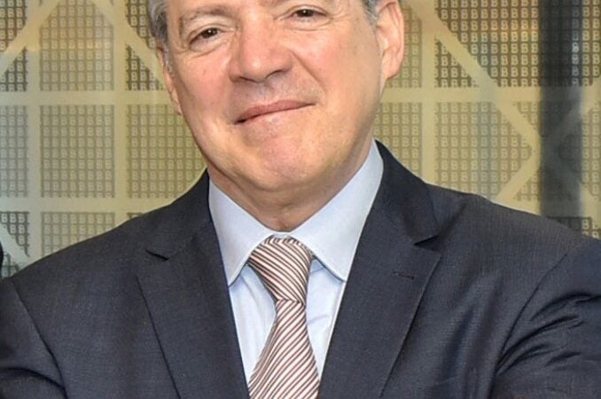 Deplorável  NOTÍCIA do INSS: cortes em pedidos de aposentadoria começam, mesmo com fila de espera Governo ignora fila do INSS e corta R$12,5 bilhões da previdência