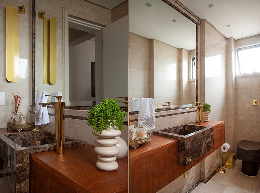 Madeira na bancada de lavabos: se inspire na elegância deste material