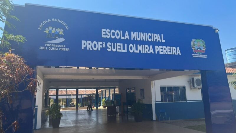 SMECD: de Guarantã do Norte investe na instalação da nova fachada da Escola Municipal Professora Sueli Olmira Pereira