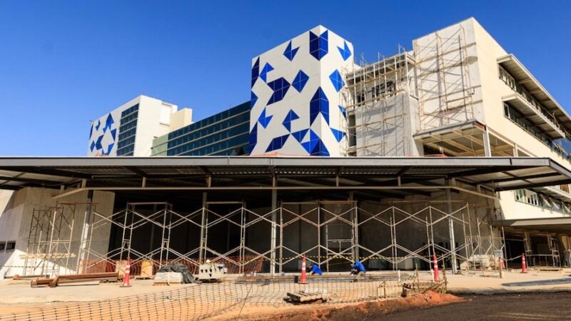 Com obras na reta final, governo de MT efetiva contrato de equipamentos para o Hospital Central 