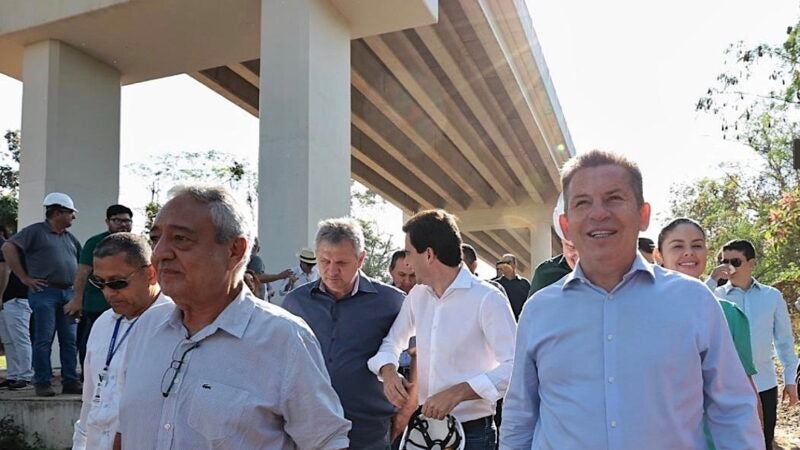 Mauro vistoria obras de ponte em Cuiabá, hospital universitário, orla e rodovia