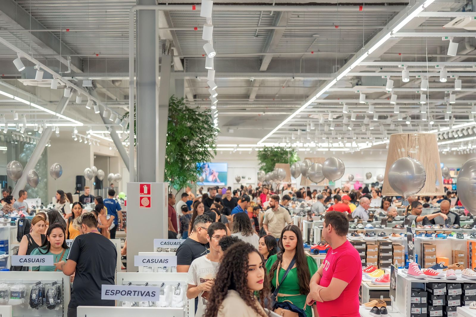 Inauguração da loja de calçados Stilo A bate recorde de vendas