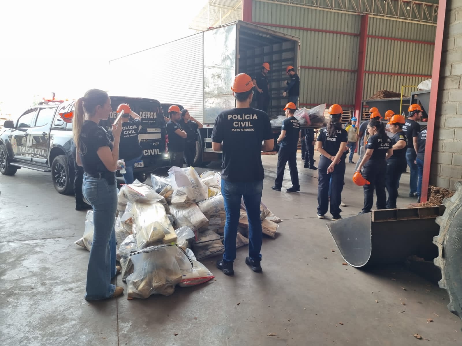 Polícia Civil incinera três toneladas de drogas apreendidas na DRE e na Defron