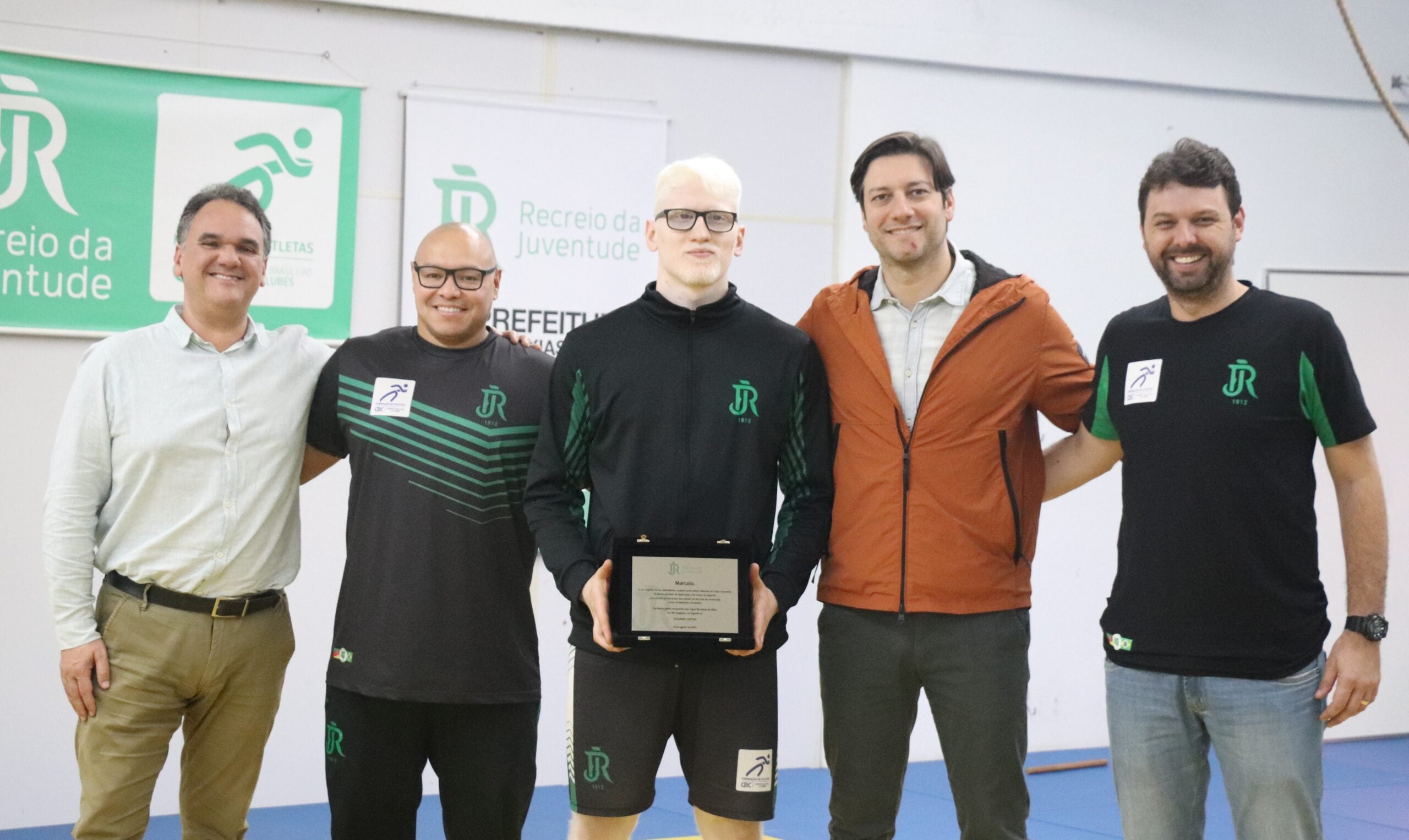 Recreio da Juventude homenageia Marcelo Casanova por conquista no Mundial da IBSA de Judô