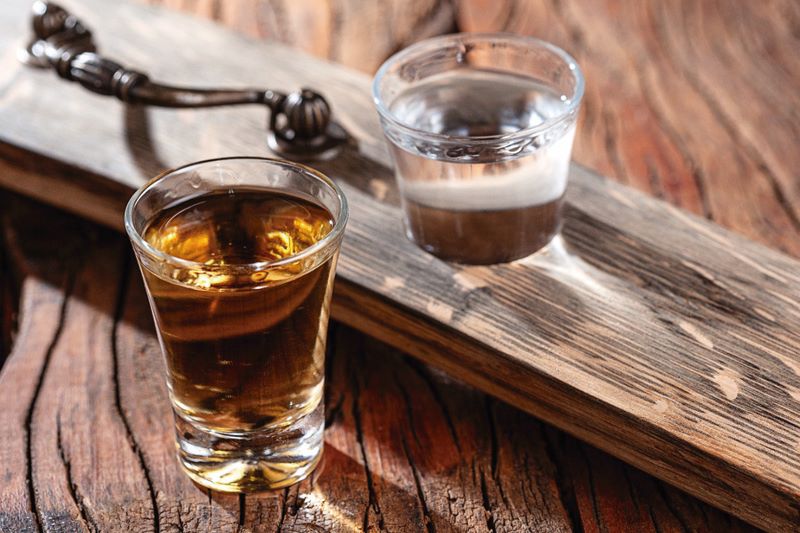 Cachaça, pinga ou aguardente? No Dia da Cachaça, descubra oito curiosidades sobre a primeira bebida destilada das Américas