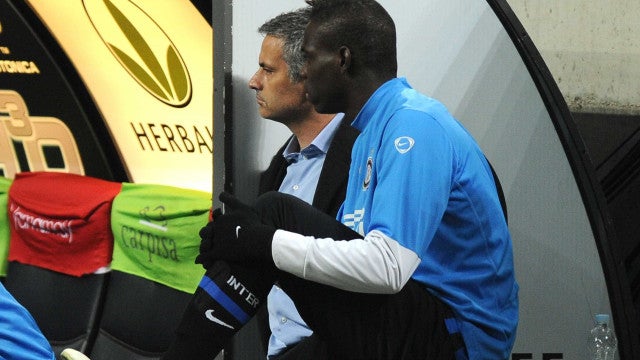 Balotelli sai em defesa de Mourinho: "É inatacável"