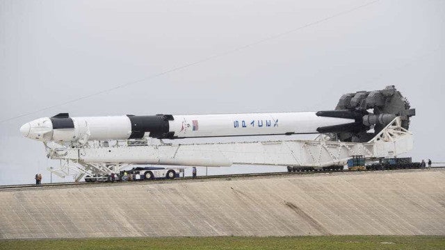 Astronautas voltam à Terra após seis meses no espaço – e contam do que sentiram falta