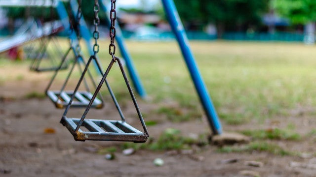 Menina de 6 anos é alvo de agressões sexuais por colegas da mesma idade